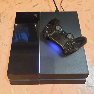 Лот: 20545185. Фото: 1. PS4. Игровые приставки, консоли