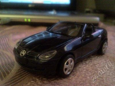 Лот: 350271. Фото: 1. моделька MERCEDES SLК350. Автомоделизм