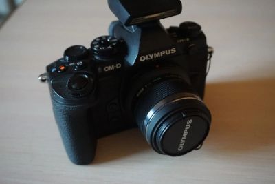Лот: 10759315. Фото: 1. Фотокамера Olympus OM-D M1. Цифровые беззеркальные со сменной оптикой