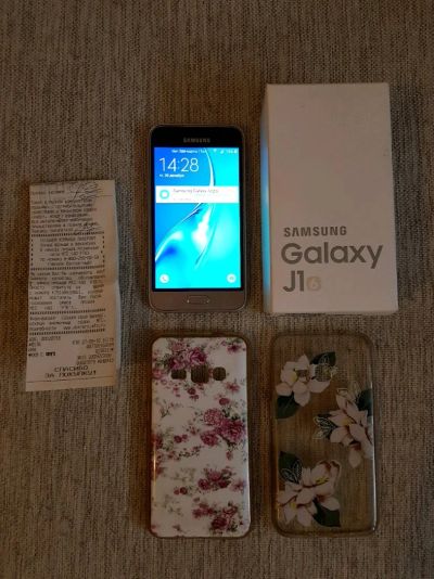 Лот: 12848835. Фото: 1. Samsung Galaxy j1. Смартфоны