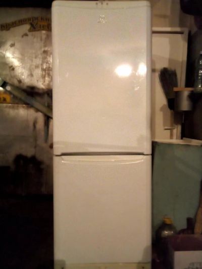 Лот: 10737172. Фото: 1. Холодильник Indesit (без компрессора... Холодильники, морозильные камеры