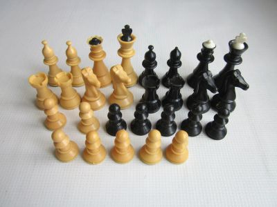 Лот: 21444894. Фото: 1. Шахматы 42 шт. Цена за все. Шахматы, шашки, нарды