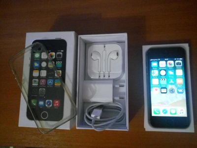Лот: 10405973. Фото: 1. IPhone 5S LTE TouchID работает... Смартфоны