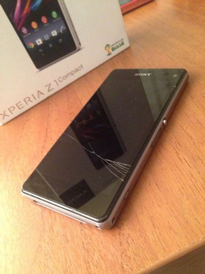 Лот: 9279631. Фото: 1. sony z1 compact. Смартфоны