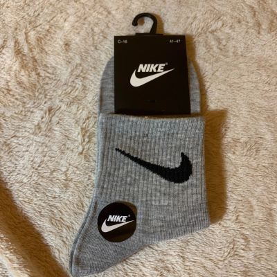 Лот: 19933582. Фото: 1. Носки средние Nike мужские светло-серые. Носки