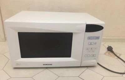 Лот: 10777941. Фото: 1. Микроволновая печь Samsung. Микроволновки, мини-печи