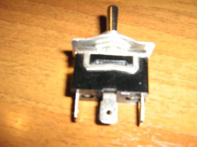 Лот: 5360658. Фото: 1. Тумблер KN3(C) 102A В3, три положения... Реле, тумблеры, переключатели