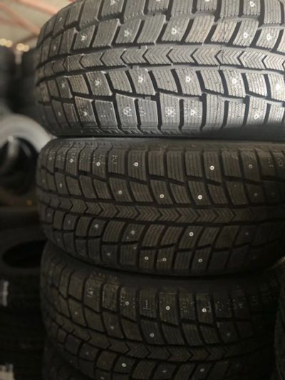Лот: 20730964. Фото: 1. Зимняя резина 235/50 R-18 " Dynamo... Шины