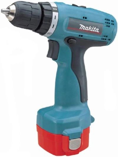 Лот: 3762289. Фото: 1. Продам шурупо-винтоверт Makita... Электроинструмент