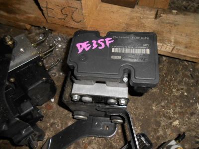 Лот: 20896077. Фото: 1. Блок abs Mazda Demio DE3FS ZJ-VE... Двигатель и элементы двигателя