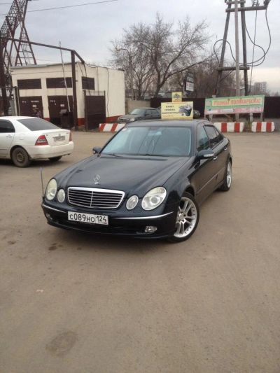 Лот: 10500685. Фото: 1. Mercedes-Benz E320. Автомобили