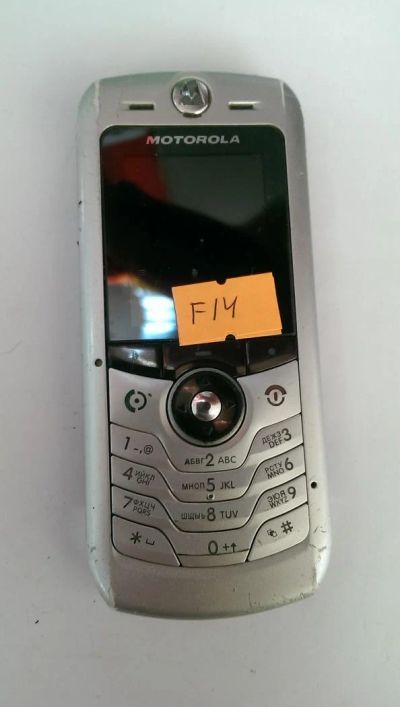 Лот: 6765135. Фото: 1. Сотовый телефон Motorola L2 (к2п49... Кнопочные мобильные телефоны