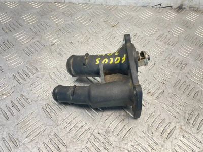 Лот: 25278669. Фото: 1. корпус термостата Ford Focus CB4. Двигатель и элементы двигателя