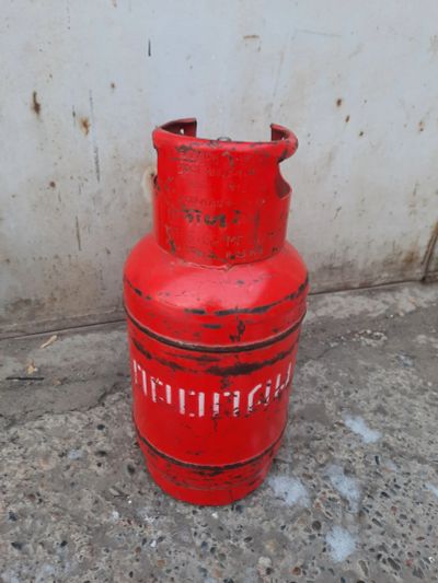 Лот: 18385030. Фото: 1. Баллон 12л. клапан. С газом. Баллоны, газ в баллонах