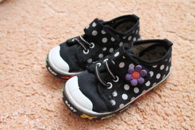 Лот: 3733914. Фото: 1. Кеды на девочку 26 размер. Кеды, кроссовки