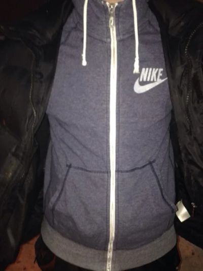 Лот: 3666850. Фото: 1. кофта фирмы nike. Верхняя одежда