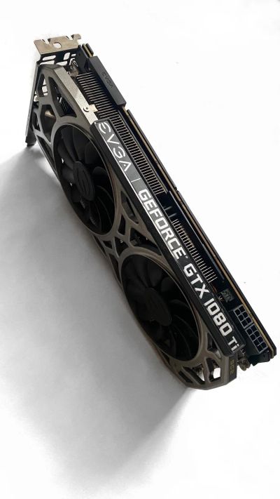 Лот: 19297198. Фото: 1. Evga GeForce GTX 1080Ti 11GB SC2... Видеокарты