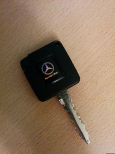 Лот: 6147622. Фото: 1. Зажигалка под ключ от Mercedes-Benz. Зажигалки, спички, пепельницы