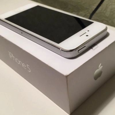 Лот: 14022381. Фото: 1. iphone 5 16gb. Смартфоны