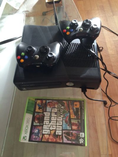 Лот: 6508765. Фото: 1. xbox 360 slim. Игровые приставки, консоли