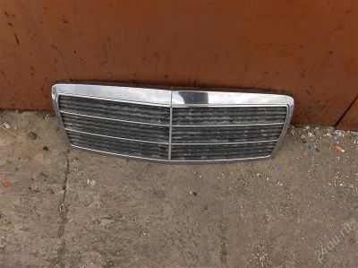 Лот: 2742838. Фото: 1. Решетка Мерседес W210. Кузов