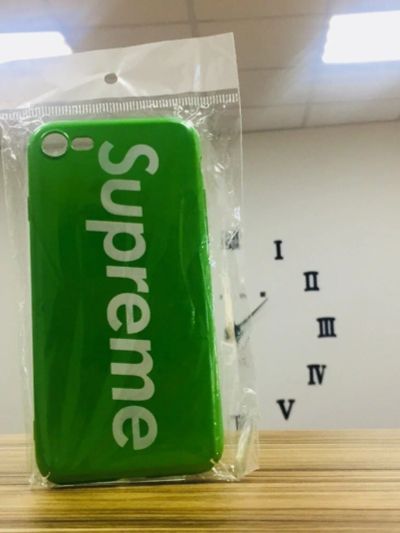 Лот: 11966627. Фото: 1. Чехол iPhone 8 Supreme PC (зелёный... Чехлы, бамперы