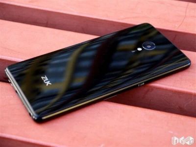 Лот: 10740422. Фото: 1. Lenovo zuk edge 4/64. Смартфоны