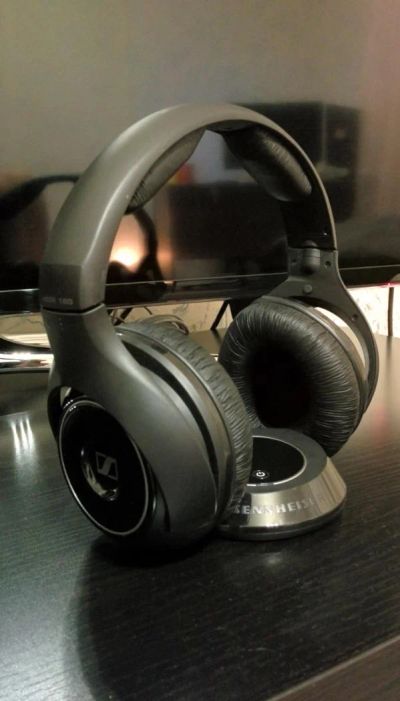 Лот: 4568736. Фото: 1. Беспроводные наушники Sennheiser... Наушники, гарнитуры