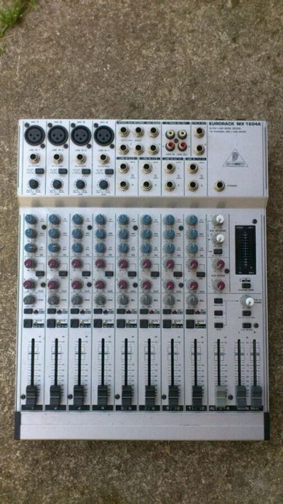 Лот: 9603466. Фото: 1. Микшерный пульт Behringer mx1604a. Микшеры, предусилители, микрофонные эффекты