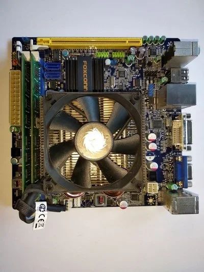 Лот: 18055087. Фото: 1. материнская плата Foxconn H61S... Материнские платы
