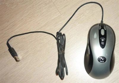 Лот: 1187742. Фото: 1. Мышка USB, старая, но работает. Клавиатуры и мыши