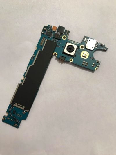 Лот: 10985558. Фото: 1. материнская плата samsung galaxy... Микросхемы и платы