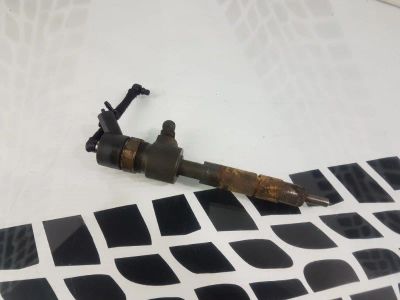 Лот: 23592761. Фото: 1. Форсунка Opel Vectra Z19DT 445... Двигатель и элементы двигателя
