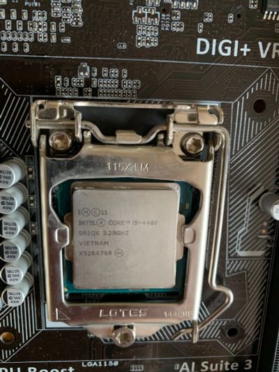 Лот: 15335284. Фото: 1. CPU Core i5-4460. Процессоры