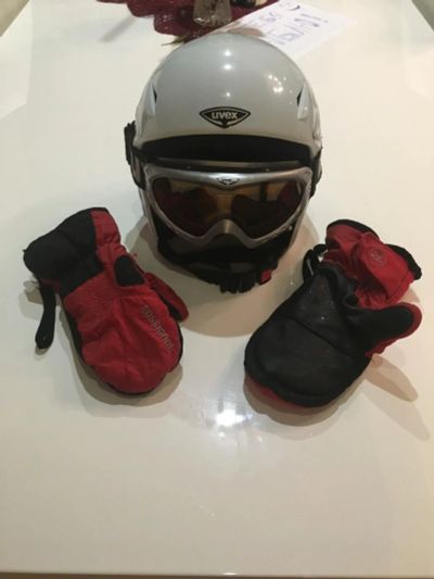 Лот: 10780915. Фото: 1. Шлем горнолыжный Uvex. Другое (лыжи)