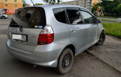 Лот: 2702823. Фото: 1. Автомобиль Honda Fit - идеальное... Автомобили
