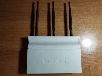 Лот: 13719013. Фото: 1. Роутер Tp-Link. Маршрутизаторы (роутеры)