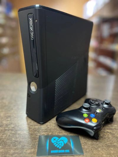 Лот: 21579066. Фото: 1. Приставка Xbox 360 S 500gb + 56... Игровые приставки, консоли