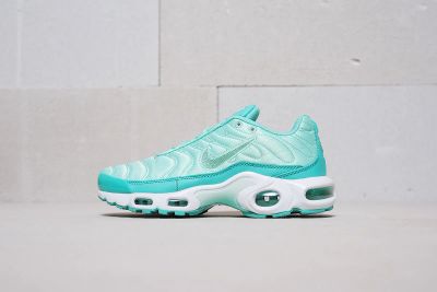 Лот: 11618158. Фото: 1. Кроссовки Nike Air Max Plus Tn. Кеды, кроссовки, слипоны