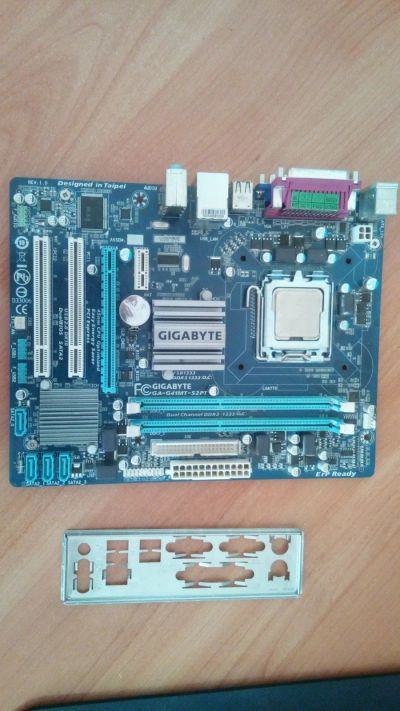 Лот: 16151729. Фото: 1. Комплект Gigabyte G41 + Xeon E5450. Материнские платы