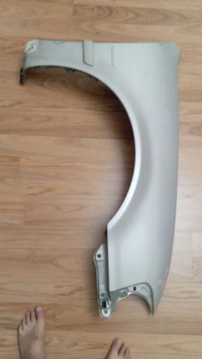 Лот: 25523994. Фото: 1. Крыло переднее правое Toyota Sprinter. Двигатель и элементы двигателя