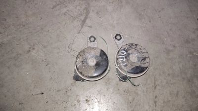 Лот: 21424856. Фото: 1. Сигнал звуковой Toyota Corona... Электрооборудование