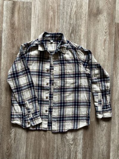 Лот: 25799650. Фото: 1. Рубашка Uniqlo 9-10 лет. Рубашки, блузки, водолазки