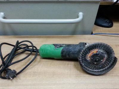 Лот: 4881490. Фото: 1. Продам болгарку Hitachi G12SR3... Электроинструмент