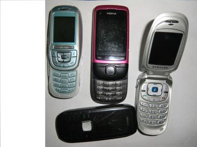 Лот: 3398023. Фото: 1. 4 телефона одним лотом! (Nokia... Кнопочные мобильные телефоны