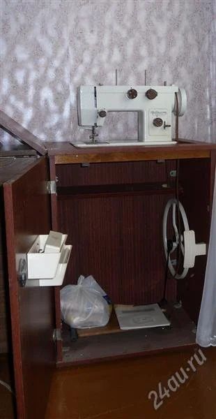 Лот: 1049175. Фото: 1. Швейная машинка. Другое (бытовая техника)
