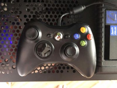 Лот: 15614815. Фото: 1. джойстик для компа или XBOX. Аксессуары для игровых приставок, консолей, геймпады