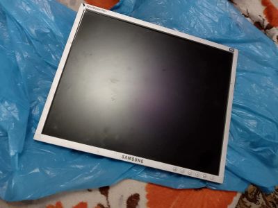 Лот: 25359388. Фото: 1. Жк Монитор Samsung 740t неисправный. ЖК-мониторы