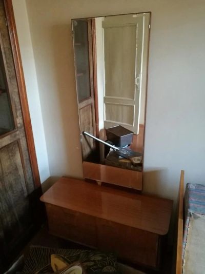 Лот: 10493688. Фото: 1. Трельяжж, Тумбочка с зеркалом... Комоды