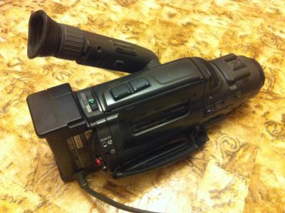 Лот: 5243342. Фото: 1. Раритетная видеокамера SONY HaNDyCAM... Видеокамеры